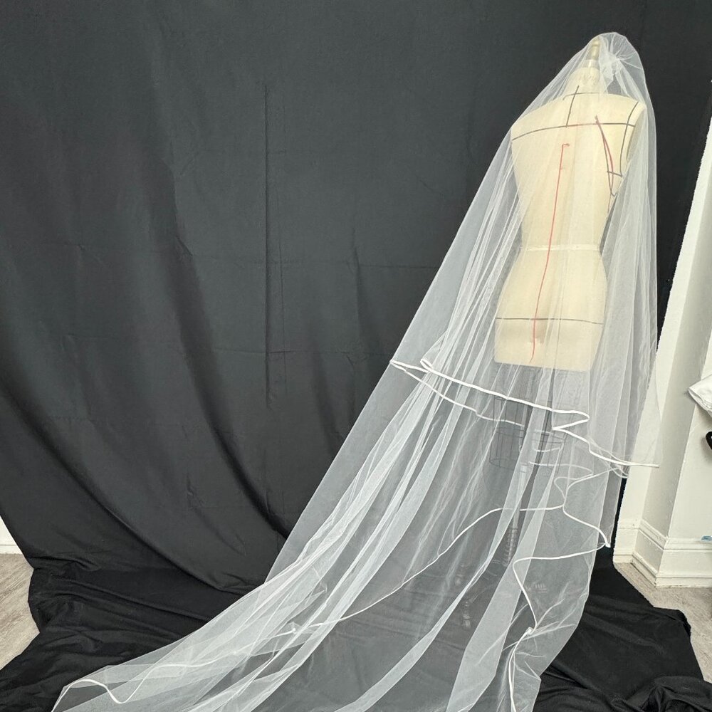 Brand new with tag double layered long veil